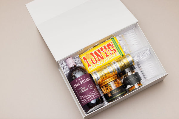 Four Pillars "Bandwagon" 0% Bloody Shiraz Gin Kit - The It Kit